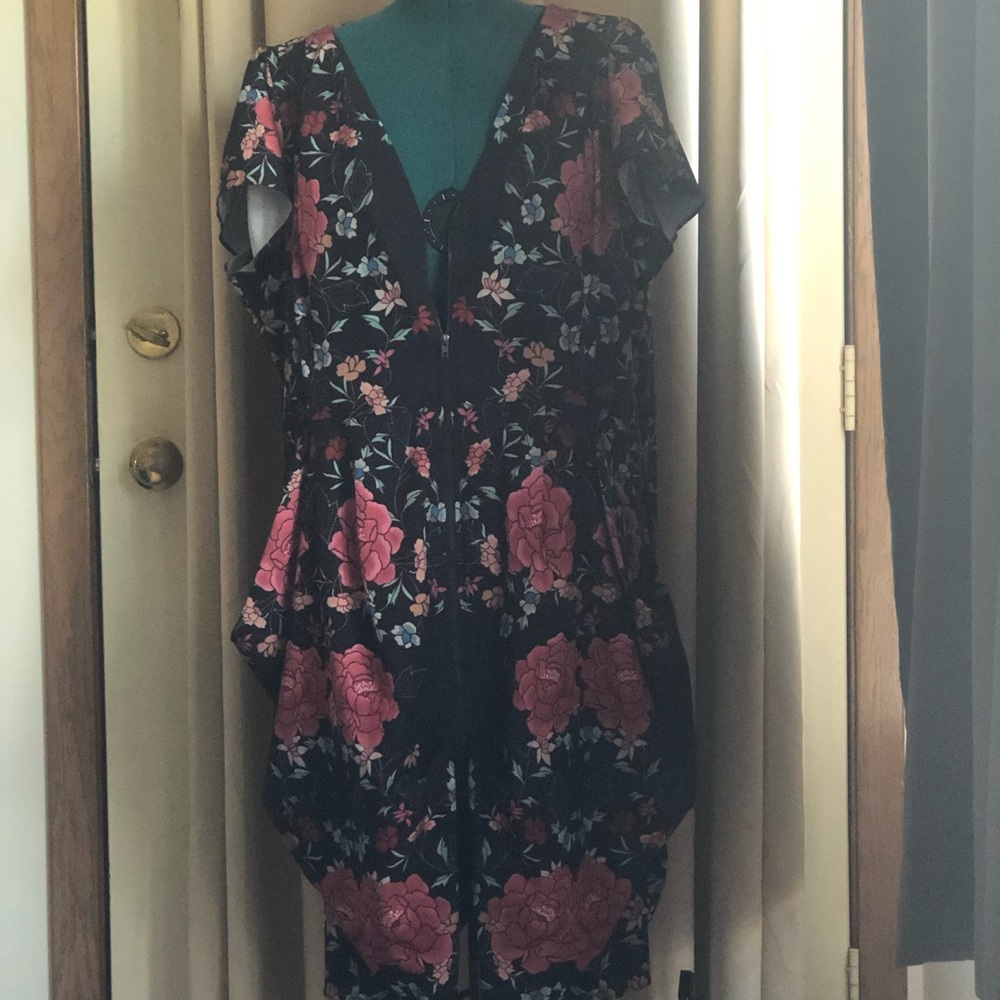 Black floral tunic dress with pockets